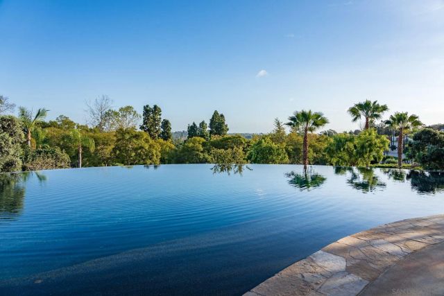 6565 Calle Reina, Rancho Santa Fe, CA 92067