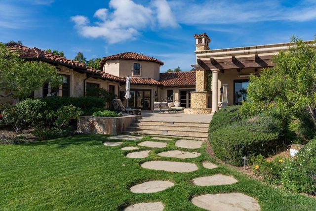 6565 Calle Reina, Rancho Santa Fe, CA 92067