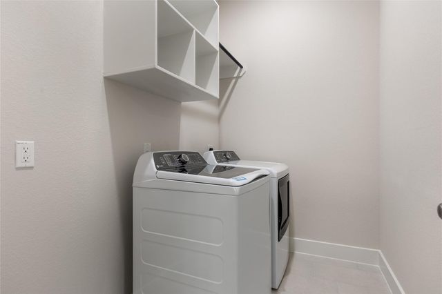 626 Bay Breeze DR, Kyle, TX 78640