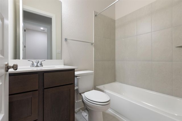 626 Bay Breeze DR, Kyle, TX 78640