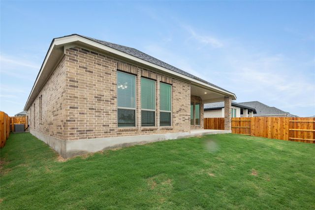 626 Bay Breeze DR, Kyle, TX 78640