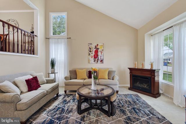 111 ENVIRONS RD, Sterling, VA 20165
