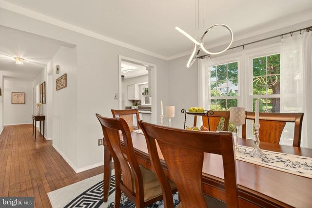 111 ENVIRONS RD, Sterling, VA 20165