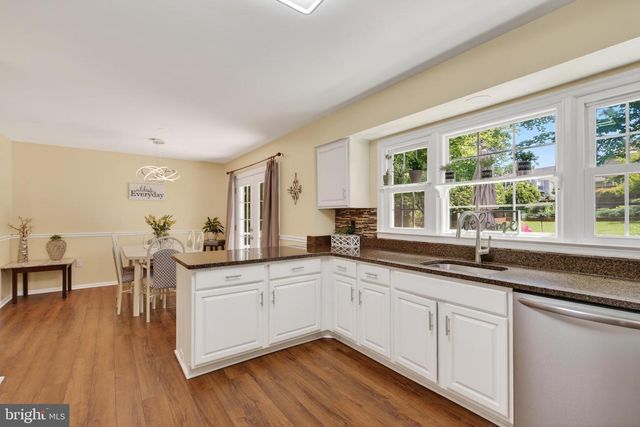 111 ENVIRONS RD, Sterling, VA 20165