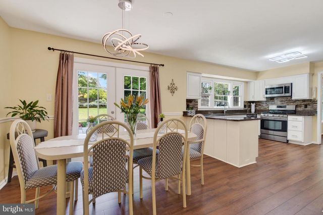111 ENVIRONS RD, Sterling, VA 20165