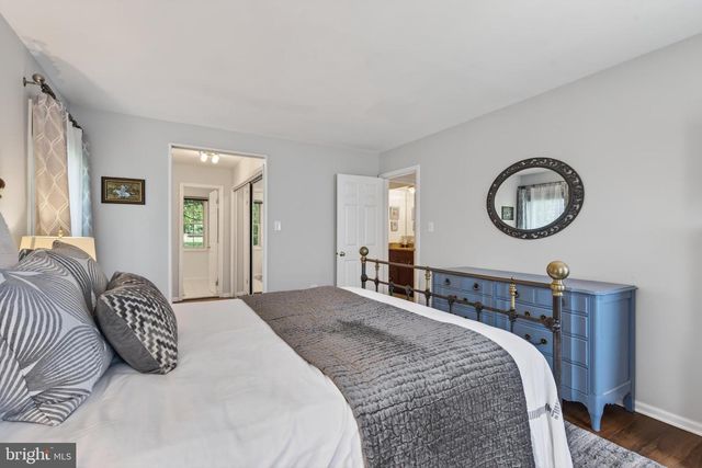 111 ENVIRONS RD, Sterling, VA 20165