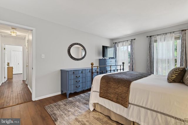 111 ENVIRONS RD, Sterling, VA 20165