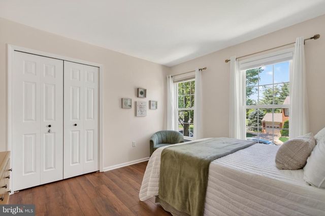 111 ENVIRONS RD, Sterling, VA 20165