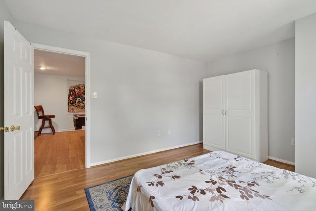 111 ENVIRONS RD, Sterling, VA 20165