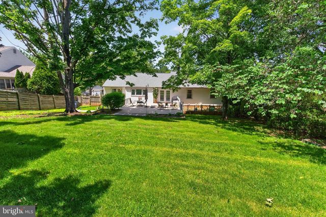 111 ENVIRONS RD, Sterling, VA 20165