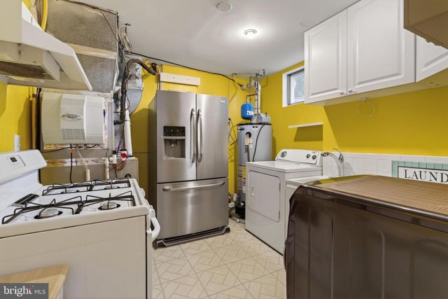 111 ENVIRONS RD, Sterling, VA 20165