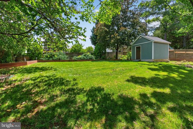 111 ENVIRONS RD, Sterling, VA 20165