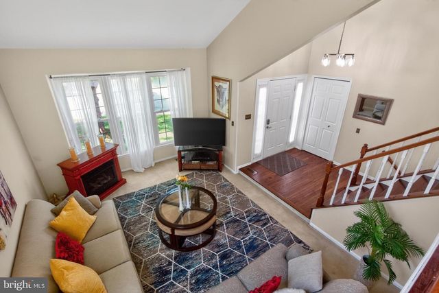 111 ENVIRONS RD, Sterling, VA 20165