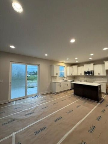 N75 W24728 Lauren DRIVE, Sussex, WI 53089