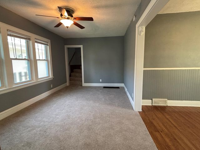 138 13th Avenue N, South Saint Paul, MN 55075