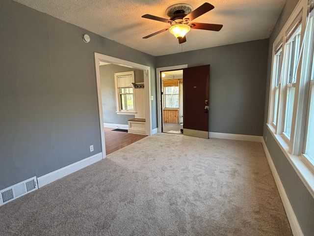 138 13th Avenue N, South Saint Paul, MN 55075