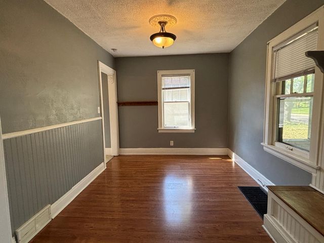 138 13th Avenue N, South Saint Paul, MN 55075