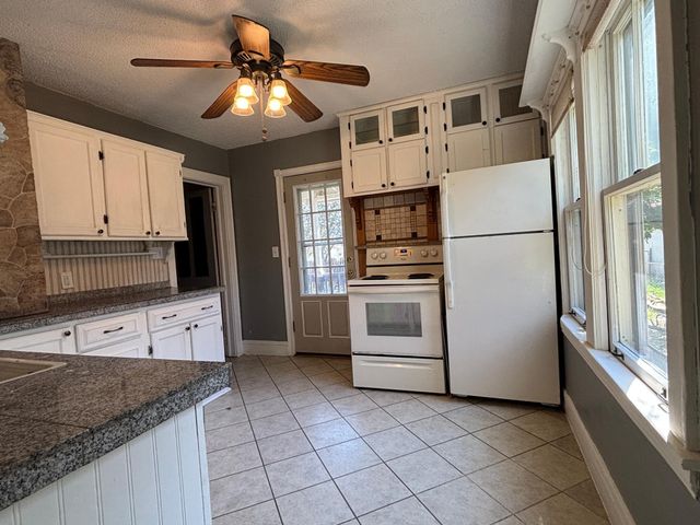 138 13th Avenue N, South Saint Paul, MN 55075