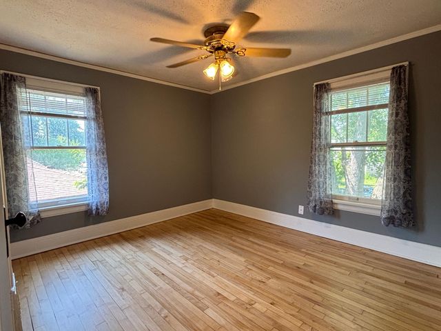 138 13th Avenue N, South Saint Paul, MN 55075