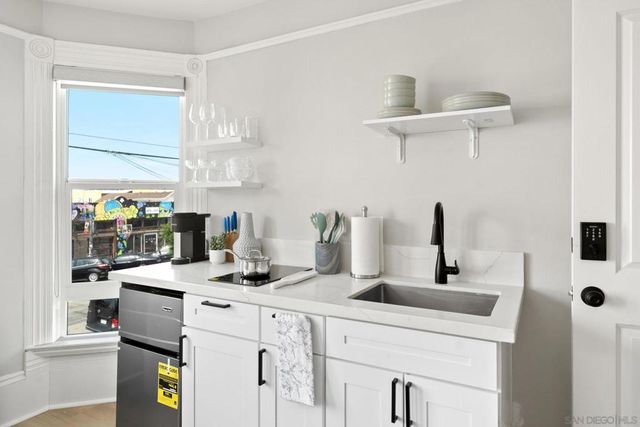 2174 Logan Ave, San Diego, CA 92113