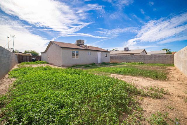 140 E El Chamizal St, San Luis, AZ 85336