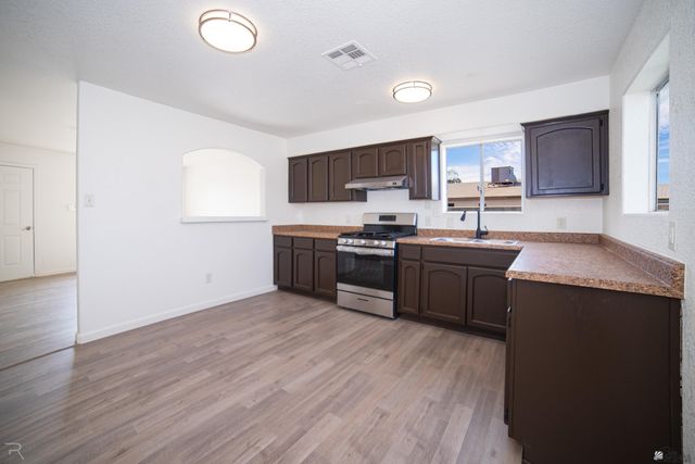 140 E El Chamizal St, San Luis, AZ 85336