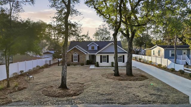 4576 Sandy Ln., Murrells Inlet, SC 29576