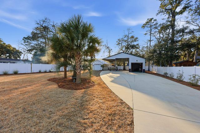 4576 Sandy Ln., Murrells Inlet, SC 29576
