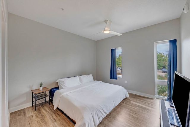 400 SW 7th Street 201, Des Moines, IA 50309