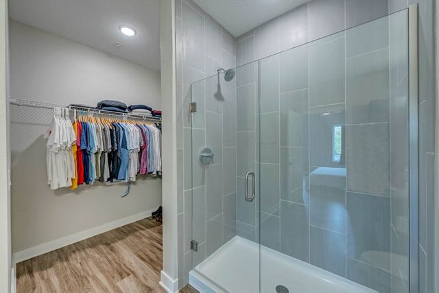 400 SW 7th Street 201, Des Moines, IA 50309