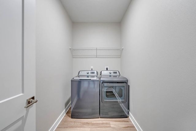 400 SW 7th Street 201, Des Moines, IA 50309