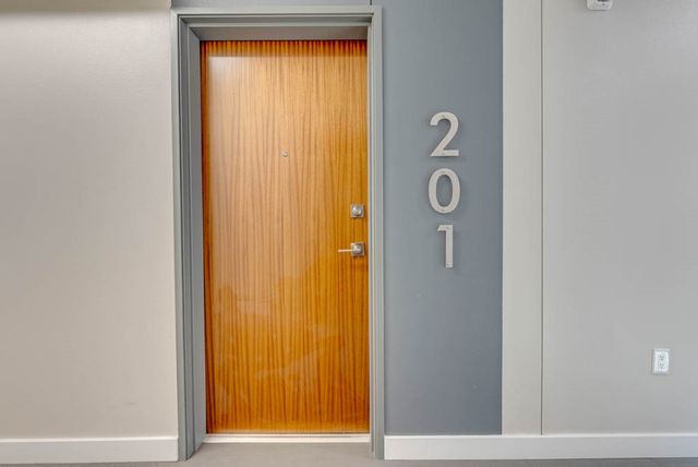 400 SW 7th Street 201, Des Moines, IA 50309