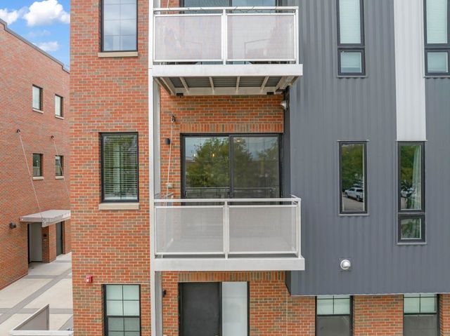 400 SW 7th Street 201, Des Moines, IA 50309