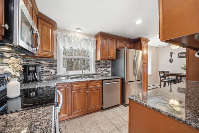 56 Longwood Dr, Chicopee, MA 01020