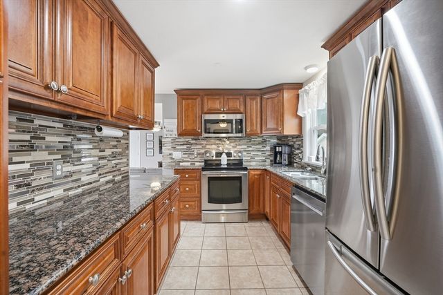 56 Longwood Dr, Chicopee, MA 01020