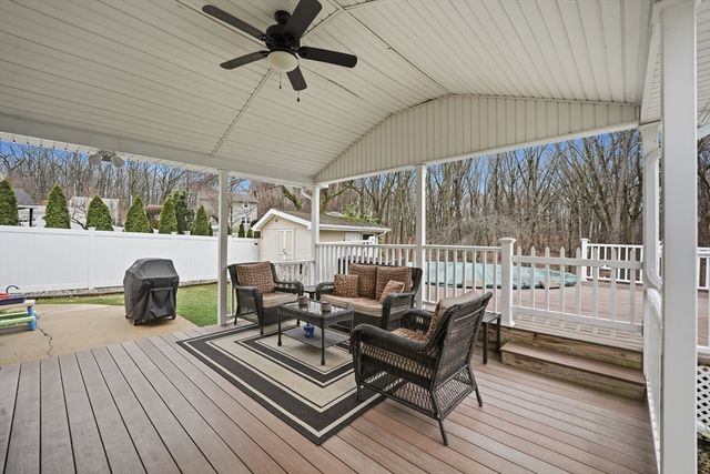 56 Longwood Dr, Chicopee, MA 01020