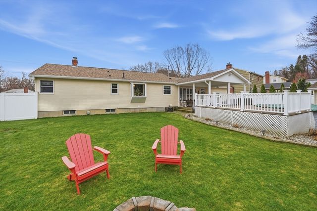 56 Longwood Dr, Chicopee, MA 01020