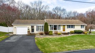 56 Longwood Dr, Chicopee, MA 01020