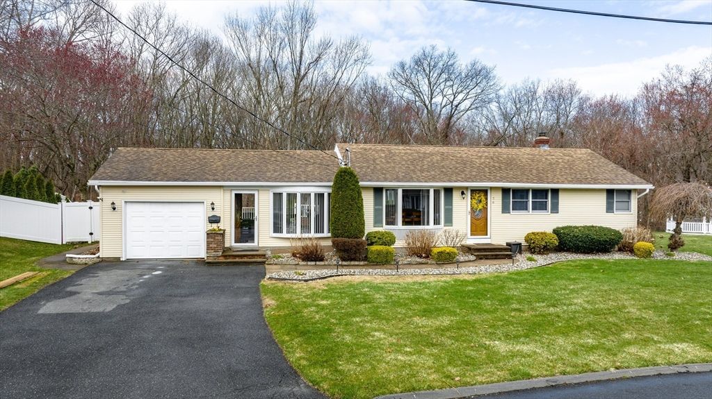 56 Longwood Dr, Chicopee, MA 01020