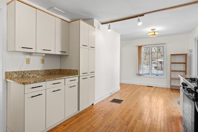 136 Leonard Street, Gloucester, MA 01930