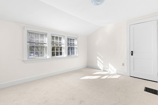 136 Leonard Street, Gloucester, MA 01930