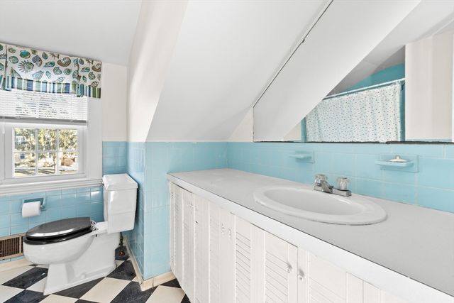 136 Leonard Street, Gloucester, MA 01930