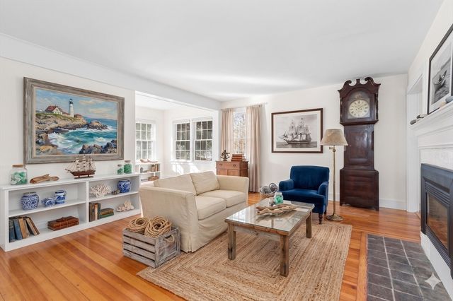 136 Leonard Street, Gloucester, MA 01930