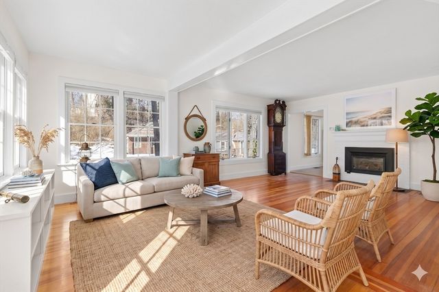136 Leonard Street, Gloucester, MA 01930