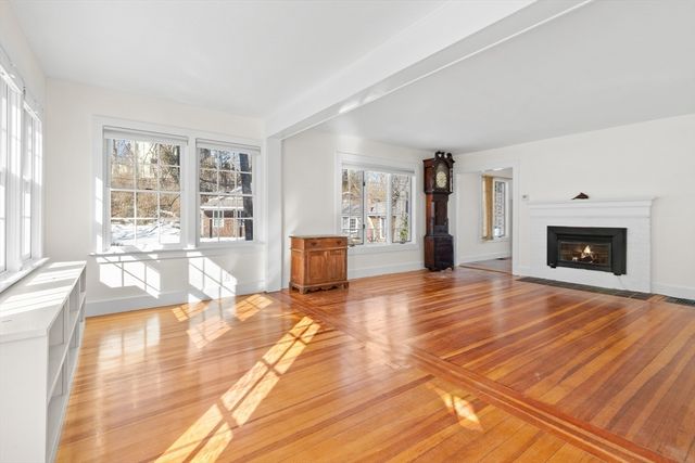 136 Leonard Street, Gloucester, MA 01930