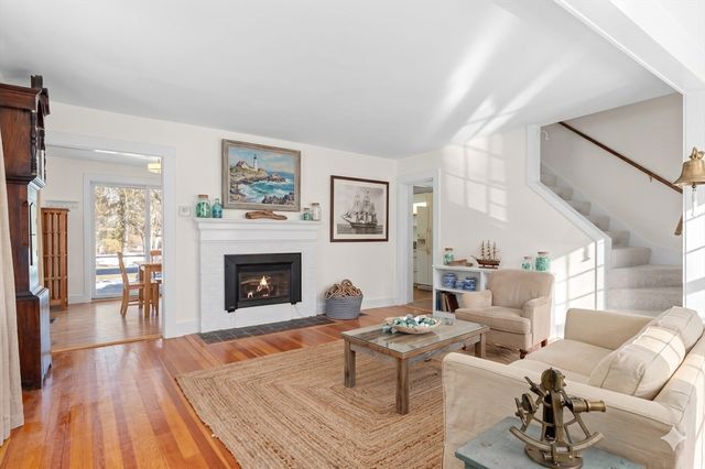 136 Leonard Street, Gloucester, MA 01930
