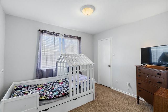 7937 Wolf Dr, Corpus Christi, TX 78414