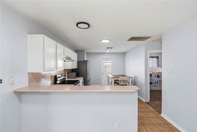 7937 Wolf Dr, Corpus Christi, TX 78414