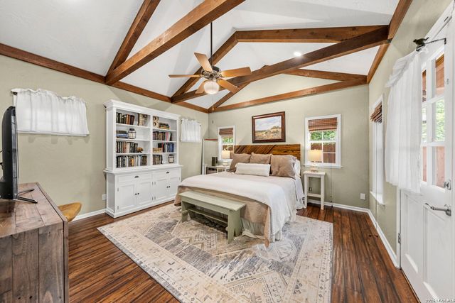 506 N LINCOLN ST, Fredericksburg, TX 78624