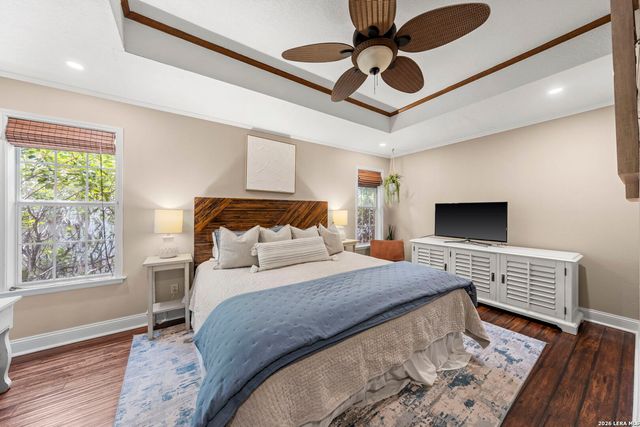 506 N LINCOLN ST, Fredericksburg, TX 78624